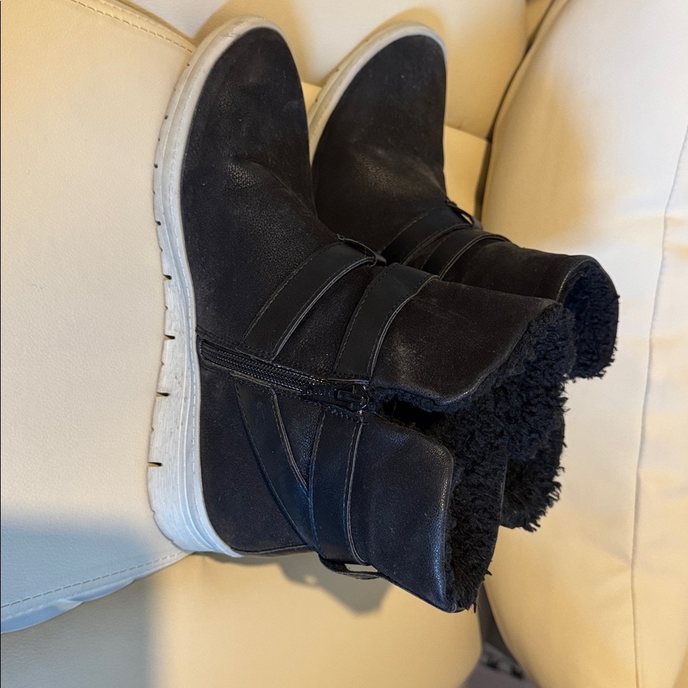 American Rag Stylish Black Women's Ankle Boots SZ 7.5 - Picture 3 of 9